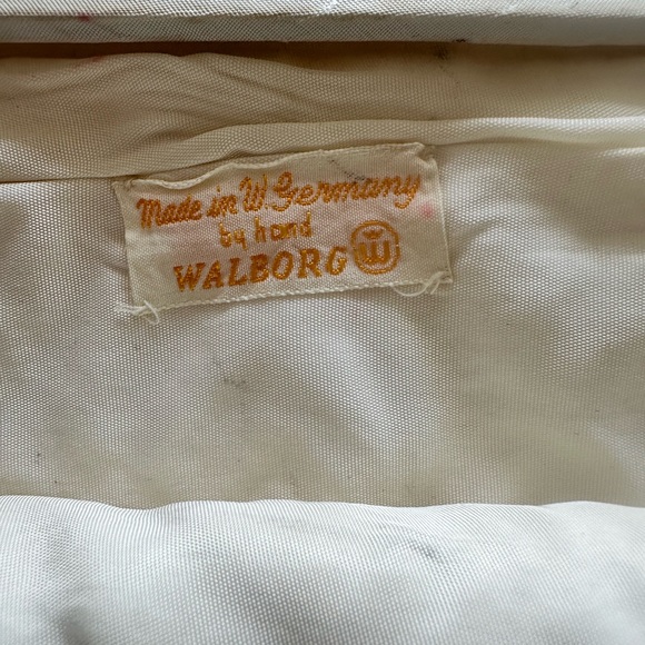 Elegant White Beaded Clutch - Picture 6 of 6